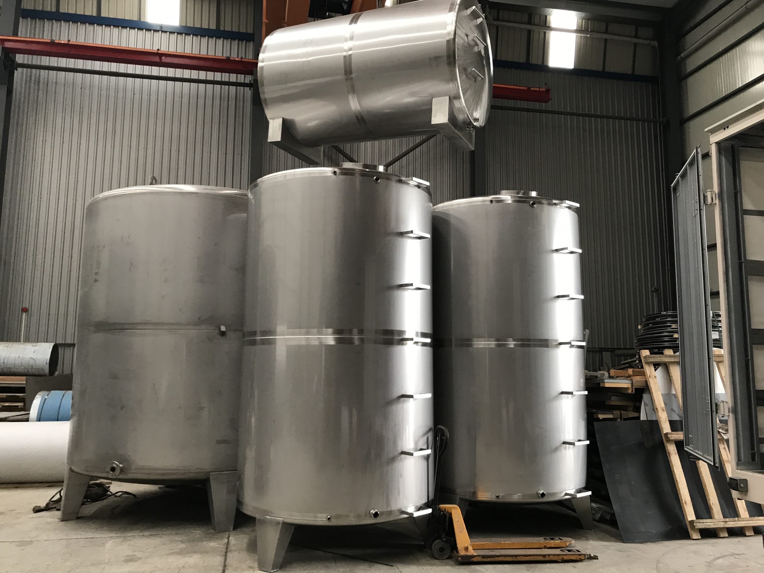 Paslanmaz Depolar: Endüstriyel ve Evsel Kullanım Alanları